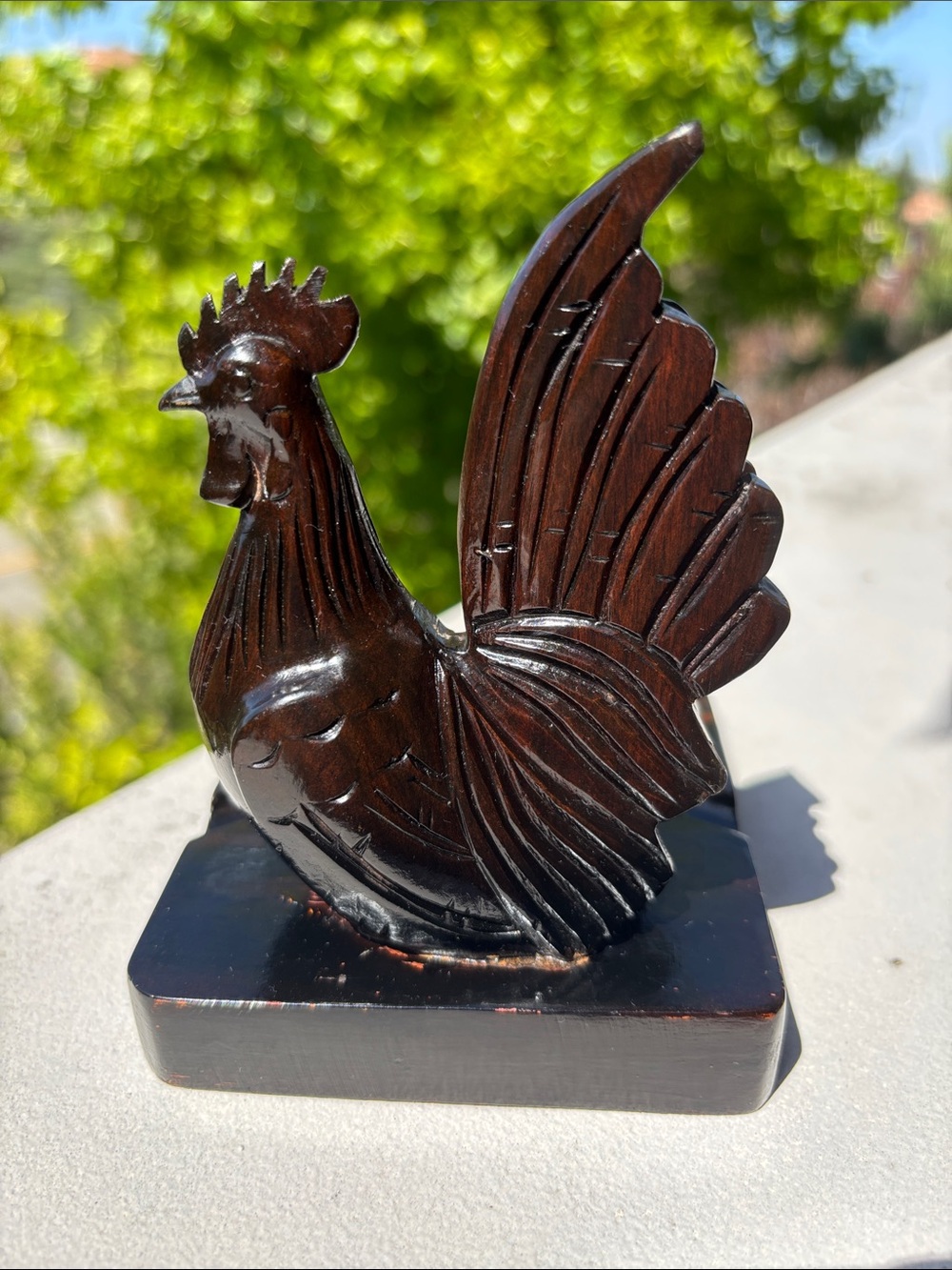 Vintage Hand-Carved Rooster Decorative Wooden Sculpture/Ashtray in Dark Brown - Picture 3 of 5